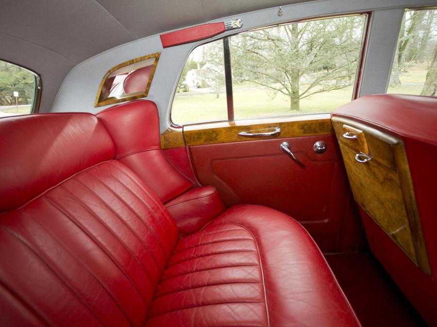 Интерьер Bentley S1 1955 года  (фото 5 из 17)
